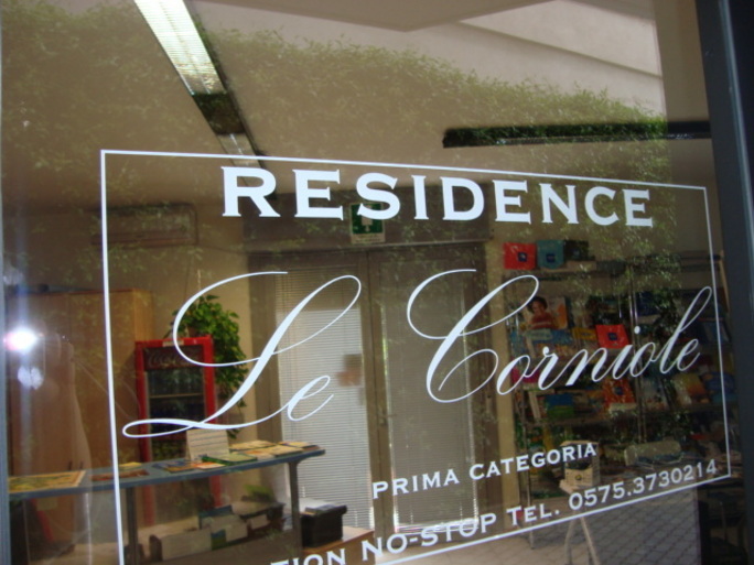 residence le corniole Logo.jpg