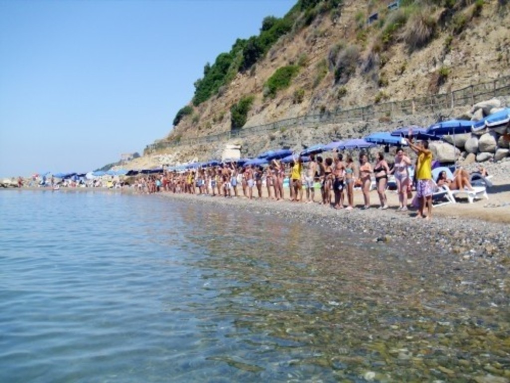 agosto vacanze al mare nel cilento  Villaggio costa del mito  150 .jpg