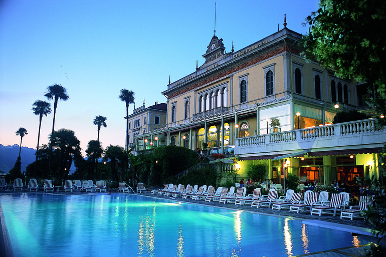 Resort la baia Grand-hotel-villa-serbelloni-pool-como.jpg