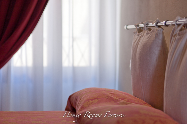 Honey Rooms Ferrara Honeyrooms-fotogeneriche-1-3.jpg