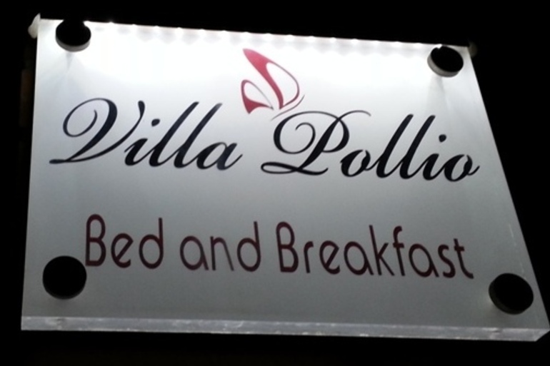 Villa Pollio B&B  Villa pollio b b insegna 2 - copia.jpg